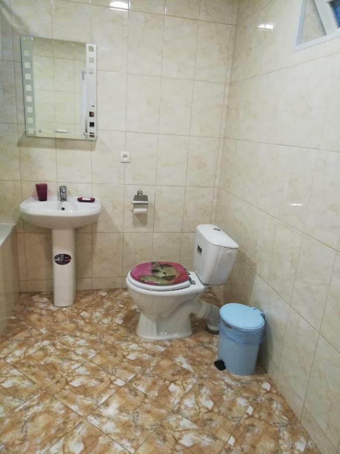 Apartments Kamanina Street Одеса Екстер'єр фото